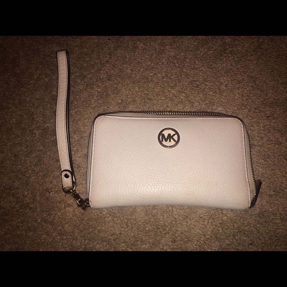 Michael Kors wristlet